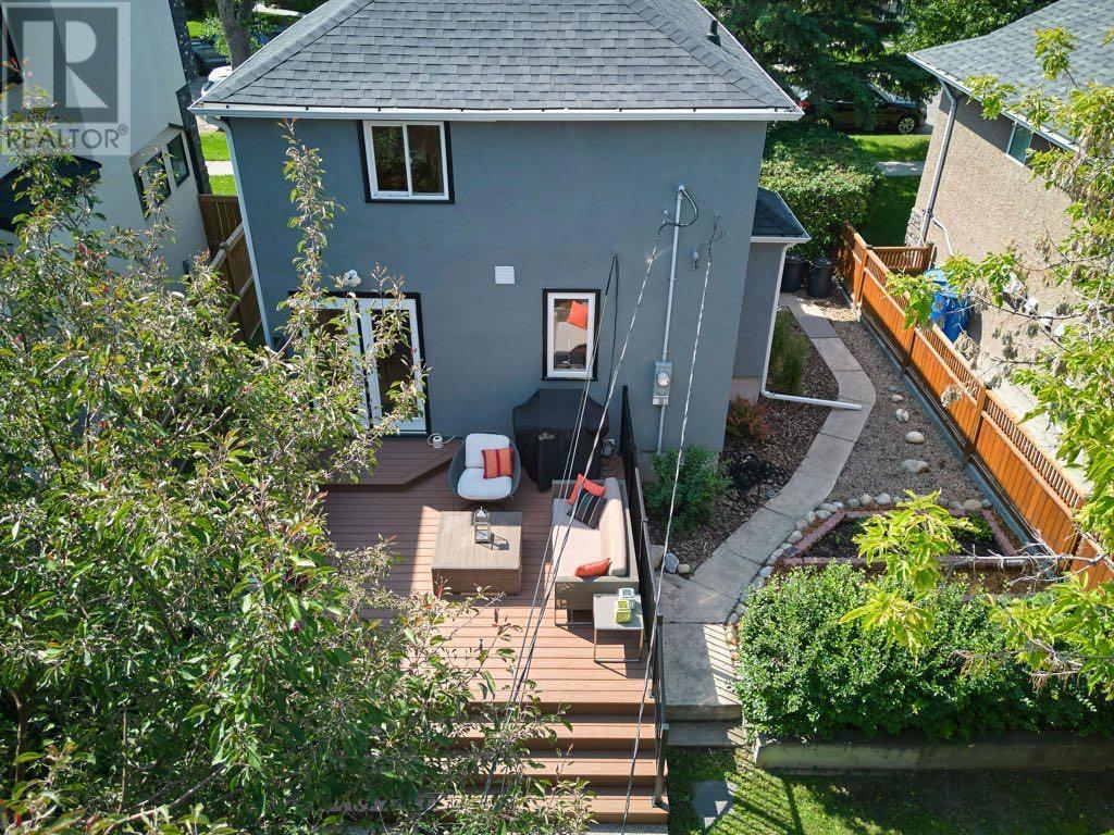 Single Family House for Sale in   Avenue NE Renfrew Calgary 