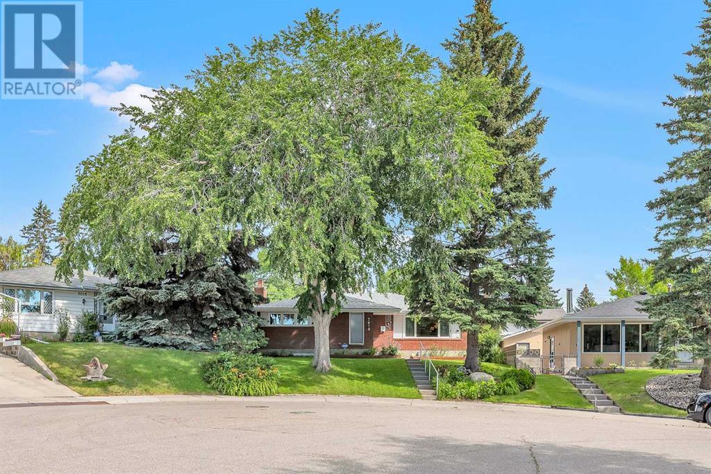 Single Family House Bungalow for Sale in  Hunterbow Crescent NW Huntington Hills Calgary 