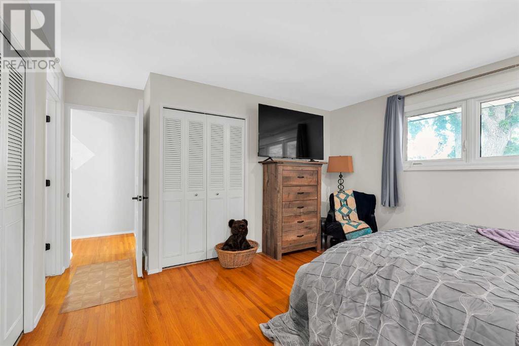 Single Family House Bungalow for Sale in  Hunterbow Crescent NW Huntington Hills Calgary 
