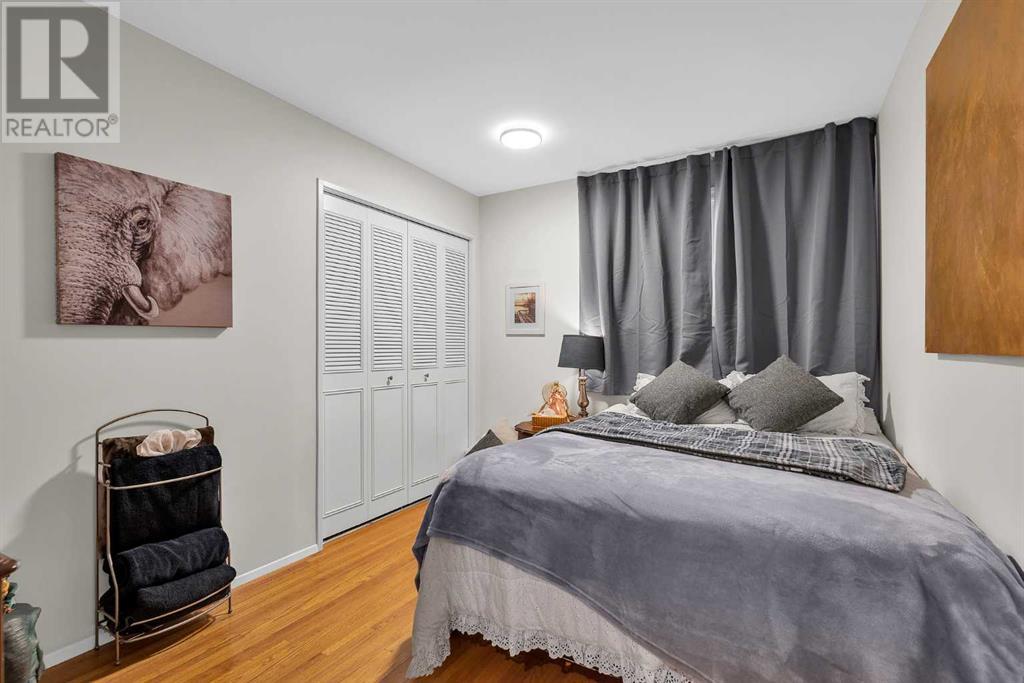 Single Family House Bungalow for Sale in  Hunterbow Crescent NW Huntington Hills Calgary 