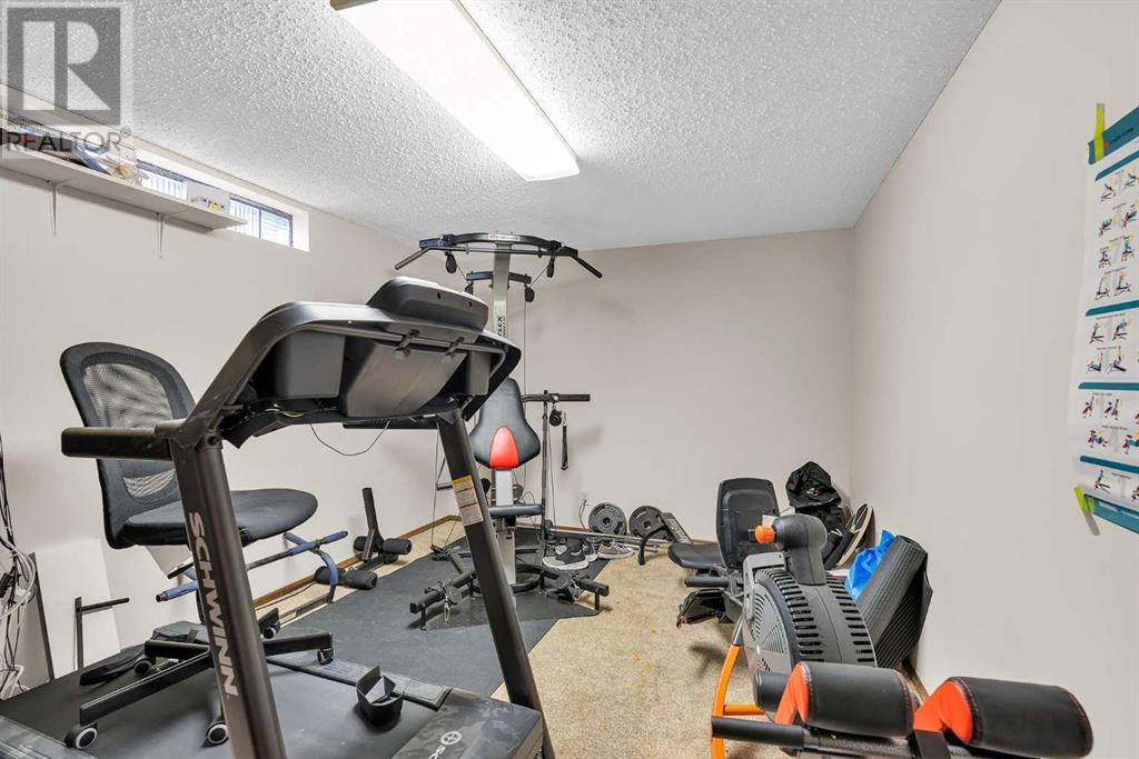 Single Family House Bungalow for Sale in  Hunterbow Crescent NW Huntington Hills Calgary 