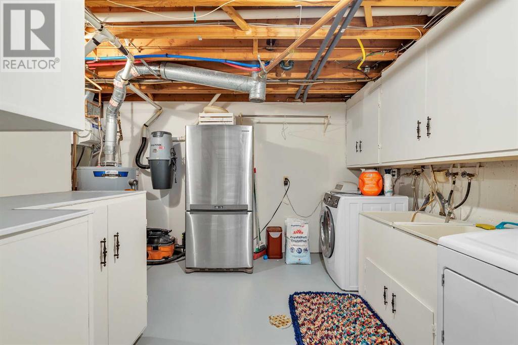 Single Family House Bungalow for Sale in  Hunterbow Crescent NW Huntington Hills Calgary 