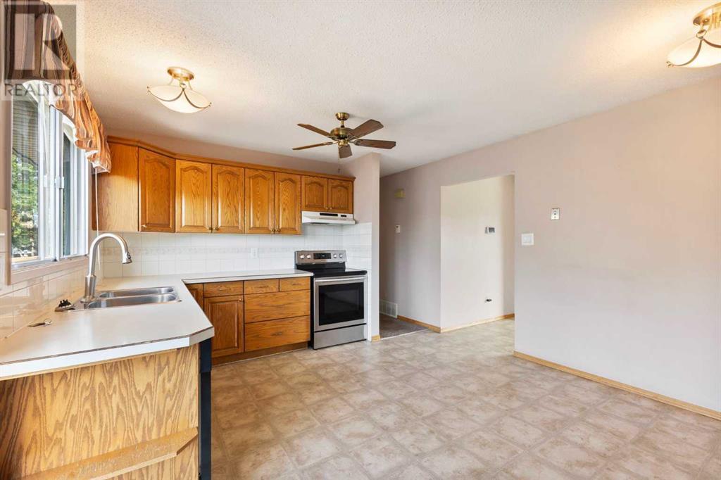 Single Family House Bungalow for Sale in  Rundleridge Road NE Rundle Calgary 