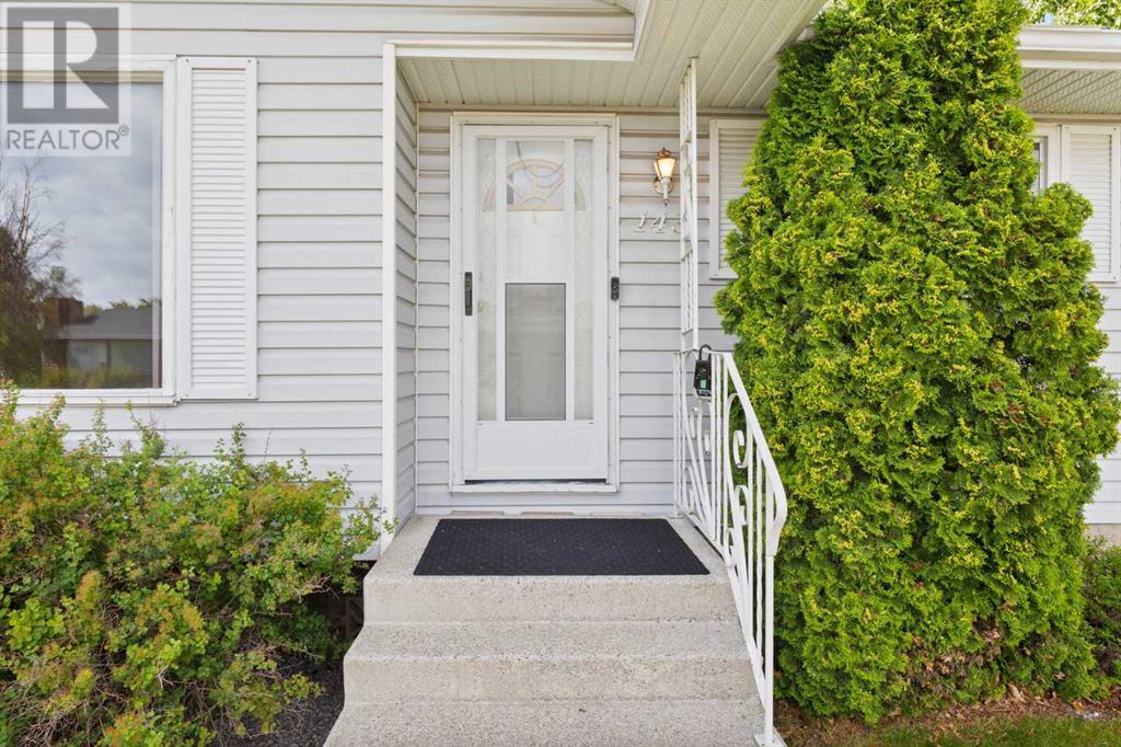 Single Family House Bungalow for Sale in  Rundleridge Road NE Rundle Calgary 