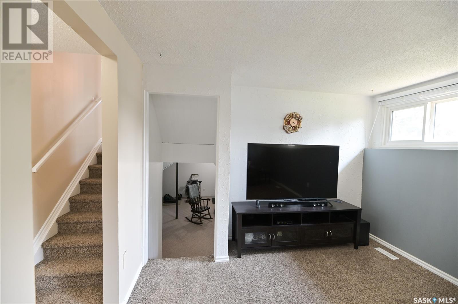 Single Family House for Sale in  th AVENUE E Prince Albert 