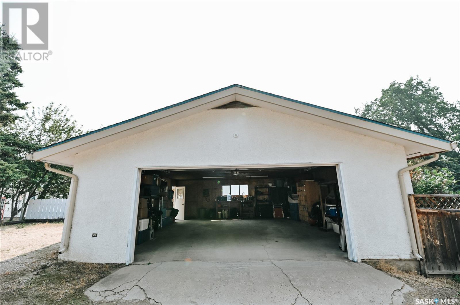 Single Family House for Sale in  th AVENUE E Prince Albert 
