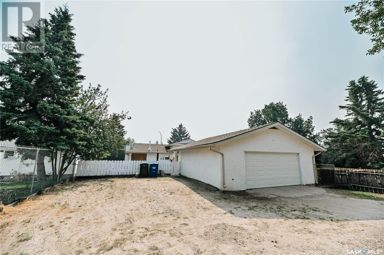 Single Family House for Sale in  th AVENUE E Prince Albert 