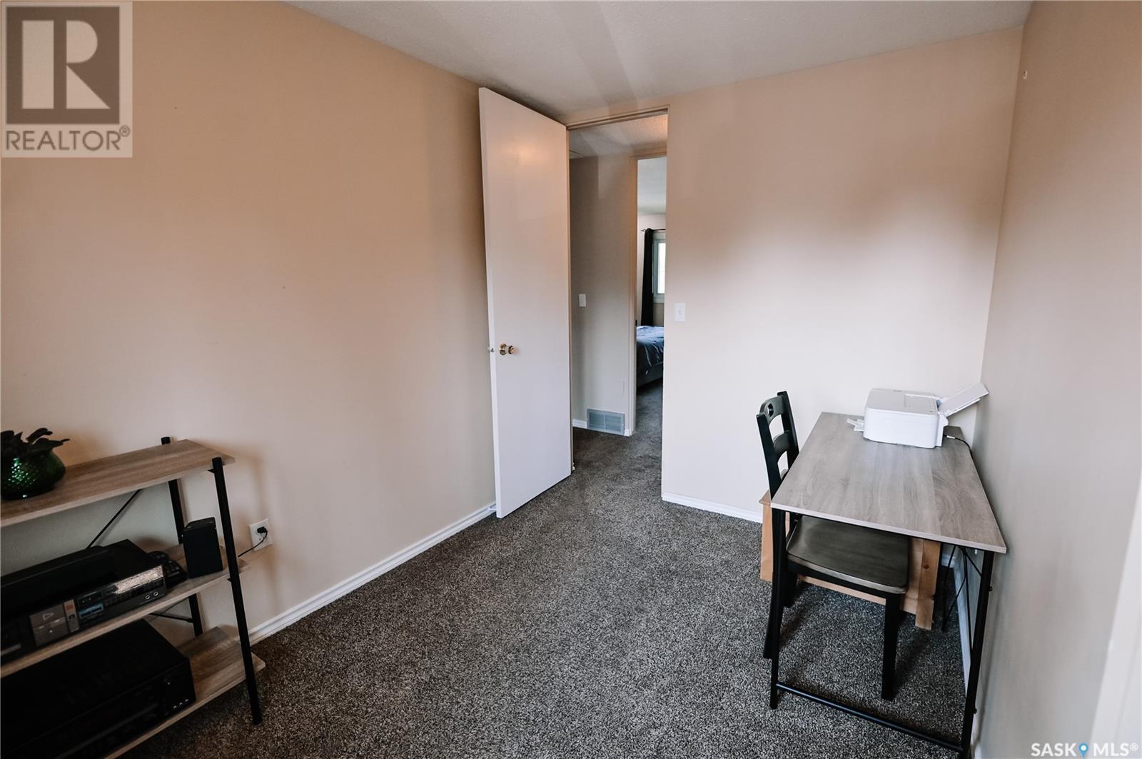 Single Family House for Sale in  th AVENUE E Prince Albert 