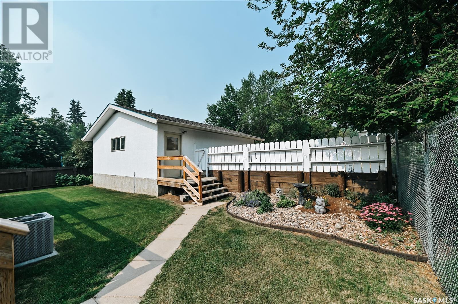 Single Family House for Sale in  th AVENUE E Prince Albert 