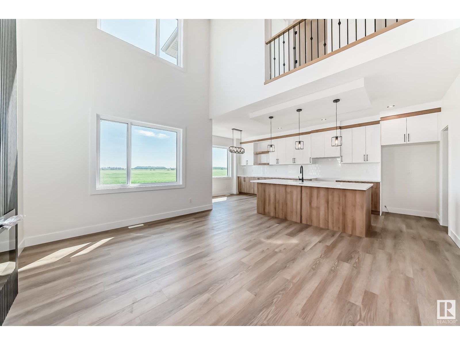Photo 35 of 325 Bluff Cv, Leduc AB