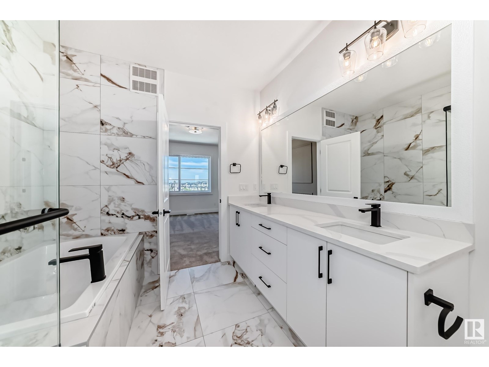 Photo 19 of 325 Bluff Cv, Leduc AB