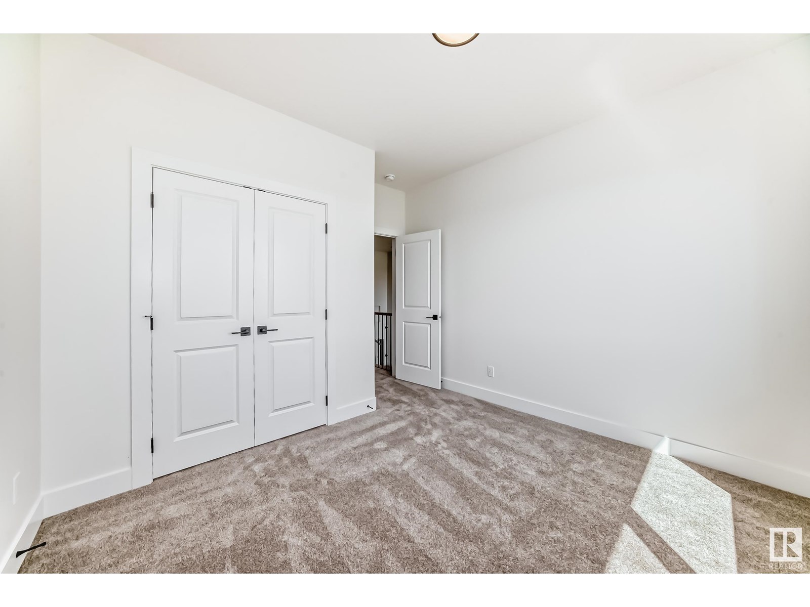 Photo 32 of 325 Bluff Cv, Leduc AB