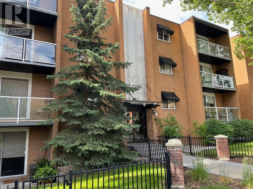 Single Family House for Sale in    Avenue SW Windsor Park Calgary 