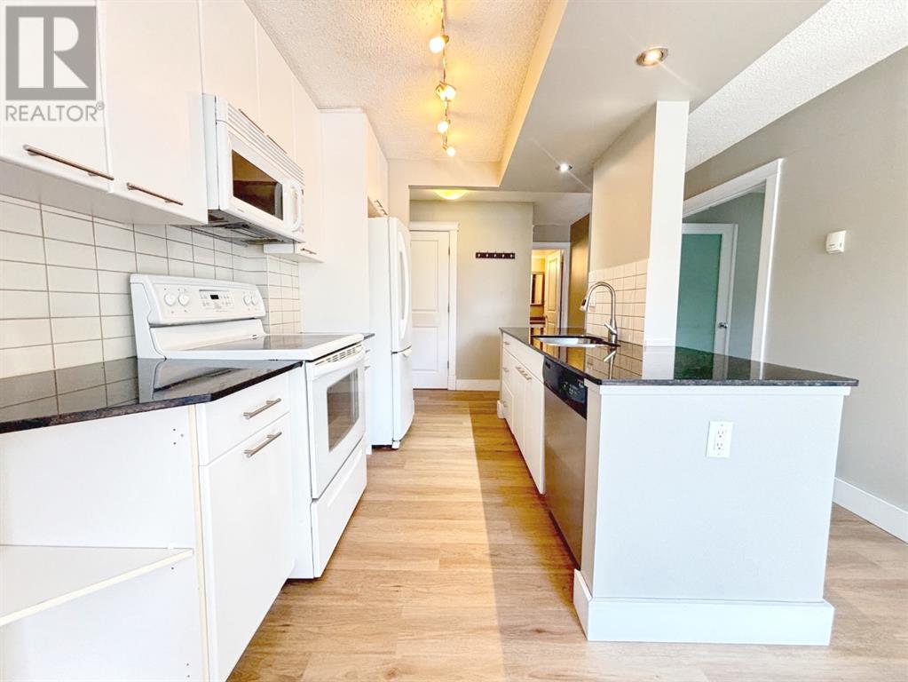 Single Family House for Sale in    Avenue SW Windsor Park Calgary 