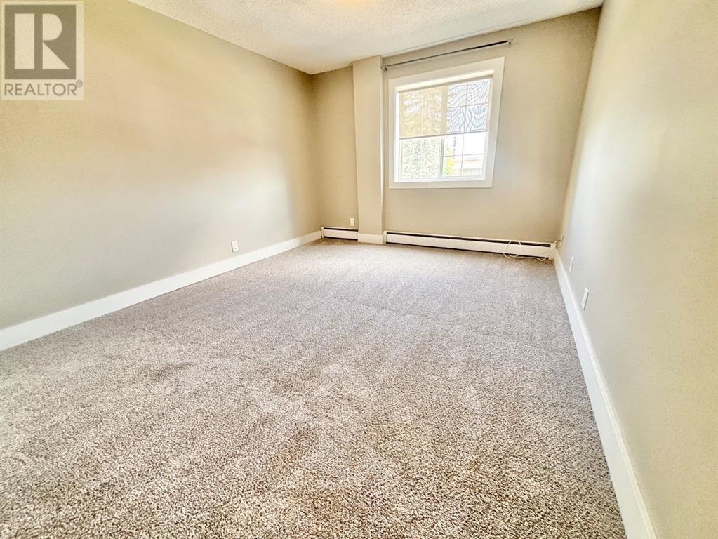 Single Family House for Sale in    Avenue SW Windsor Park Calgary 