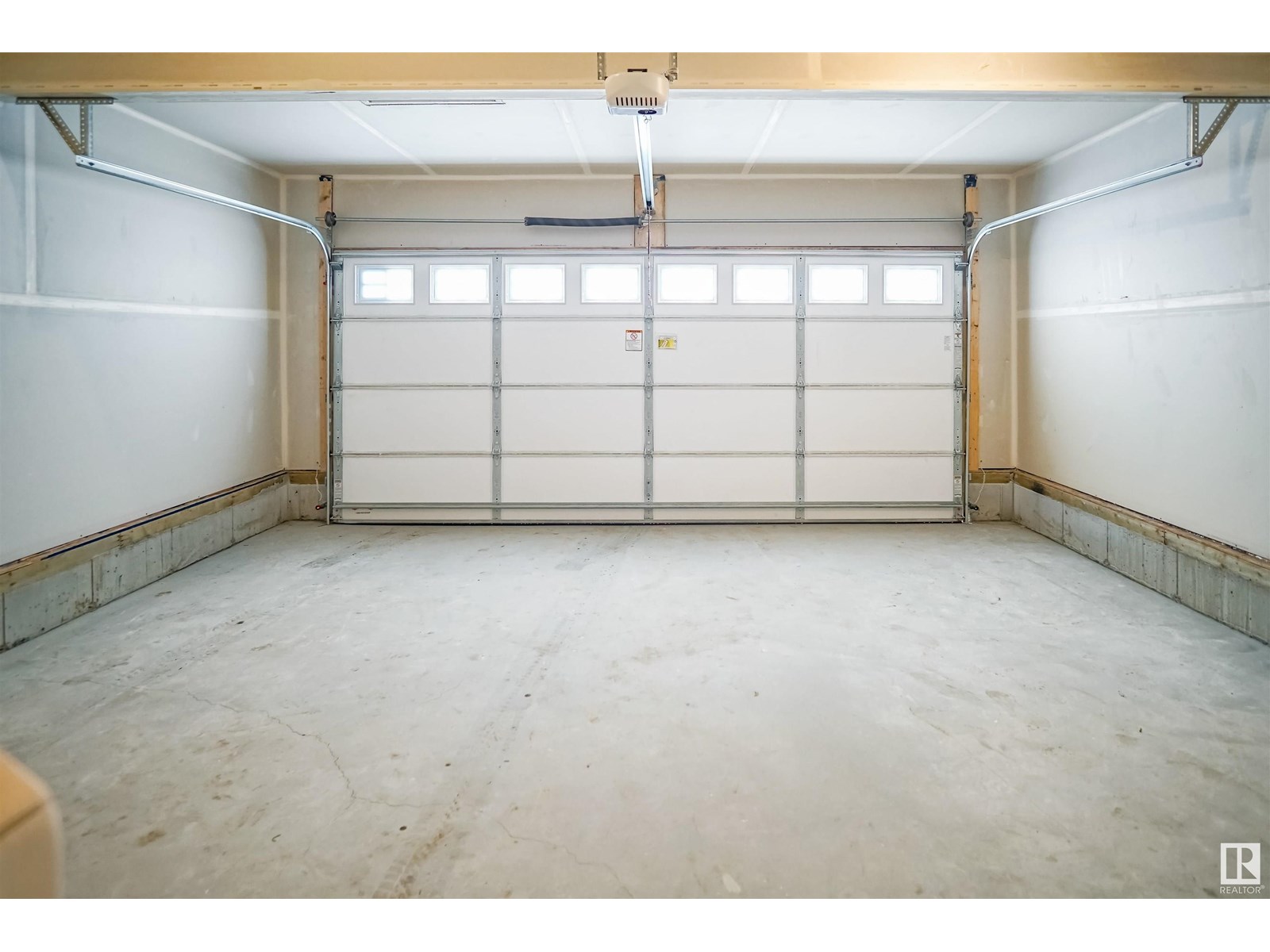 Photo 4 of 1027 14 Av Nw, Edmonton AB