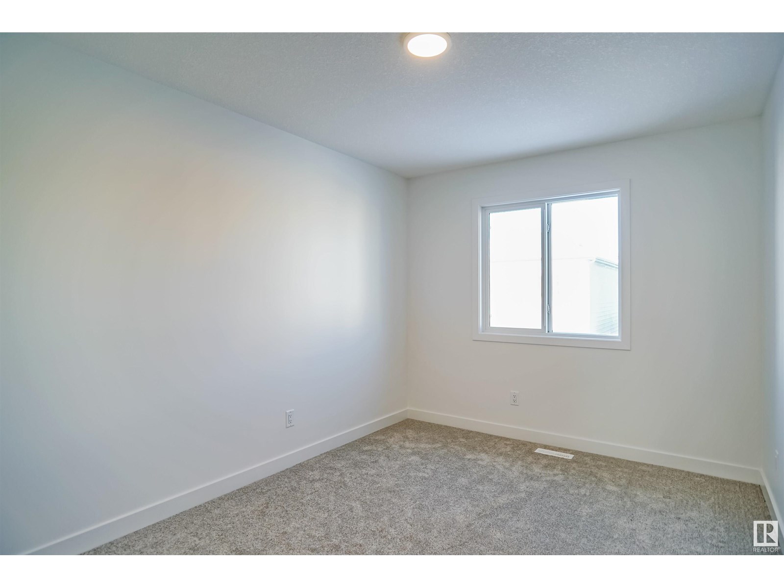 Photo 15 of 1027 14 Av Nw, Edmonton AB