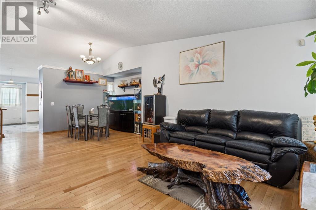 Single Family House 4 Level for Sale in  Applewood Drive SE Applewood Park Calgary 
