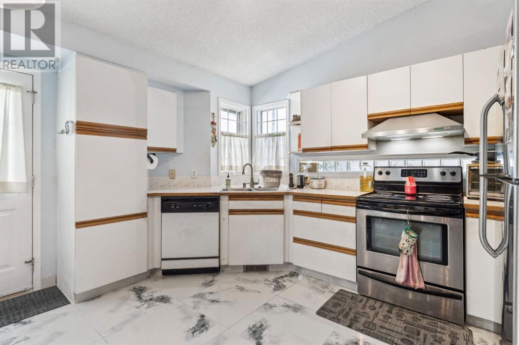 Single Family House 4 Level for Sale in  Applewood Drive SE Applewood Park Calgary 