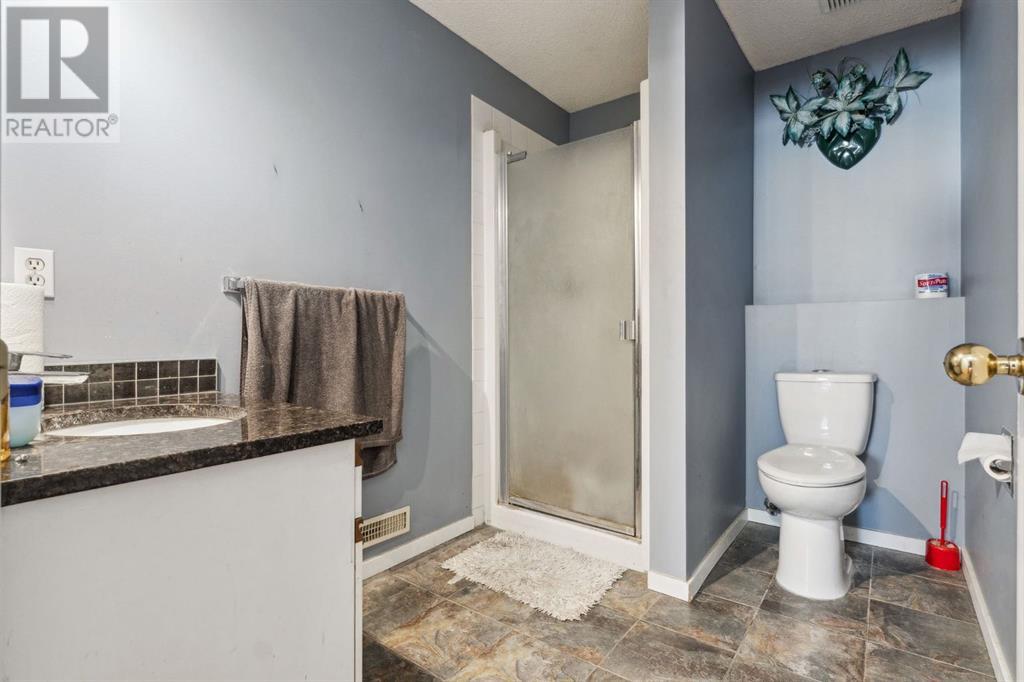 Single Family House 4 Level for Sale in  Applewood Drive SE Applewood Park Calgary 
