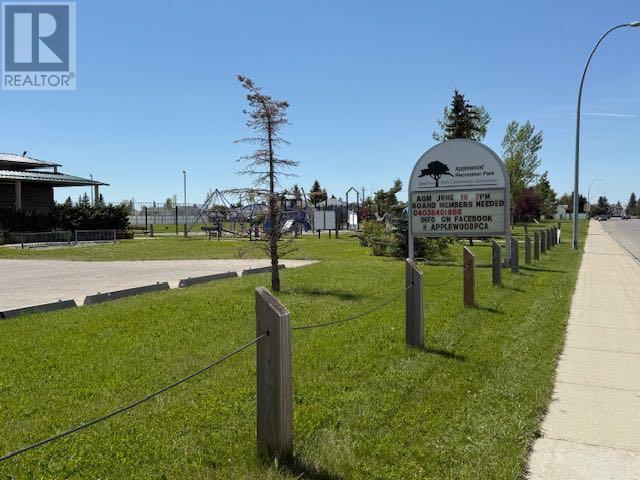 Single Family House 4 Level for Sale in  Applewood Drive SE Applewood Park Calgary 