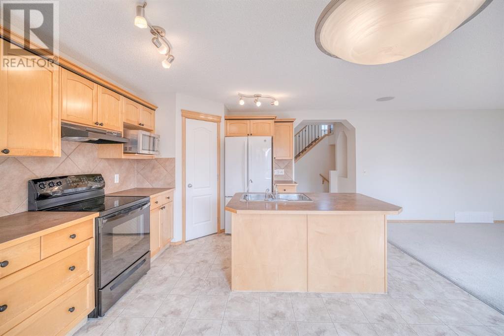 Single Family House for Sale in  Panamount Lane NW Panorama Hills Calgary 
