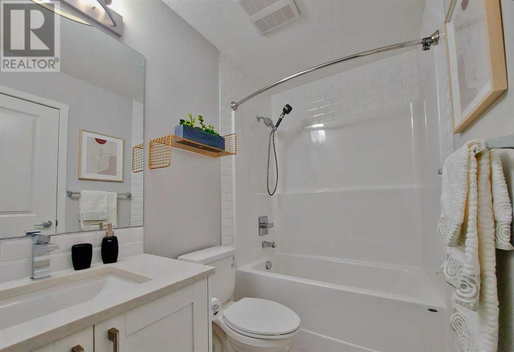 Single Family House for Sale in   HARVEST HILLS Place NE Harvest Hills Calgary 