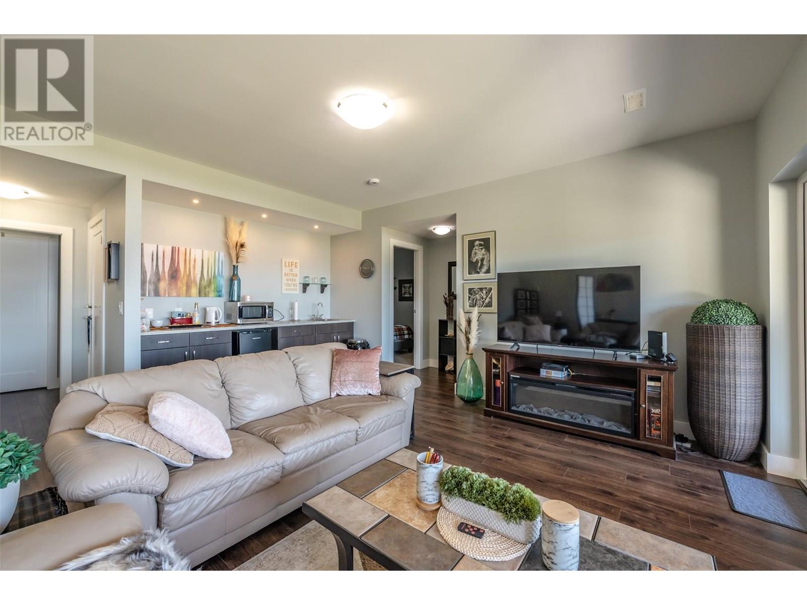  123 View Road, Penticton