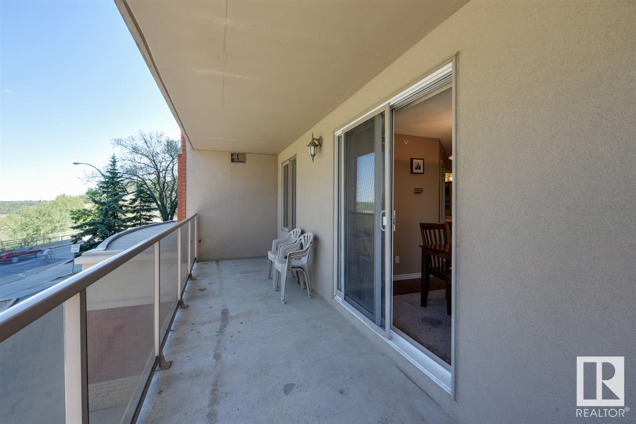 Photo 15 of 202 10649 Saskatchewan Dr Nw, Edmonton AB