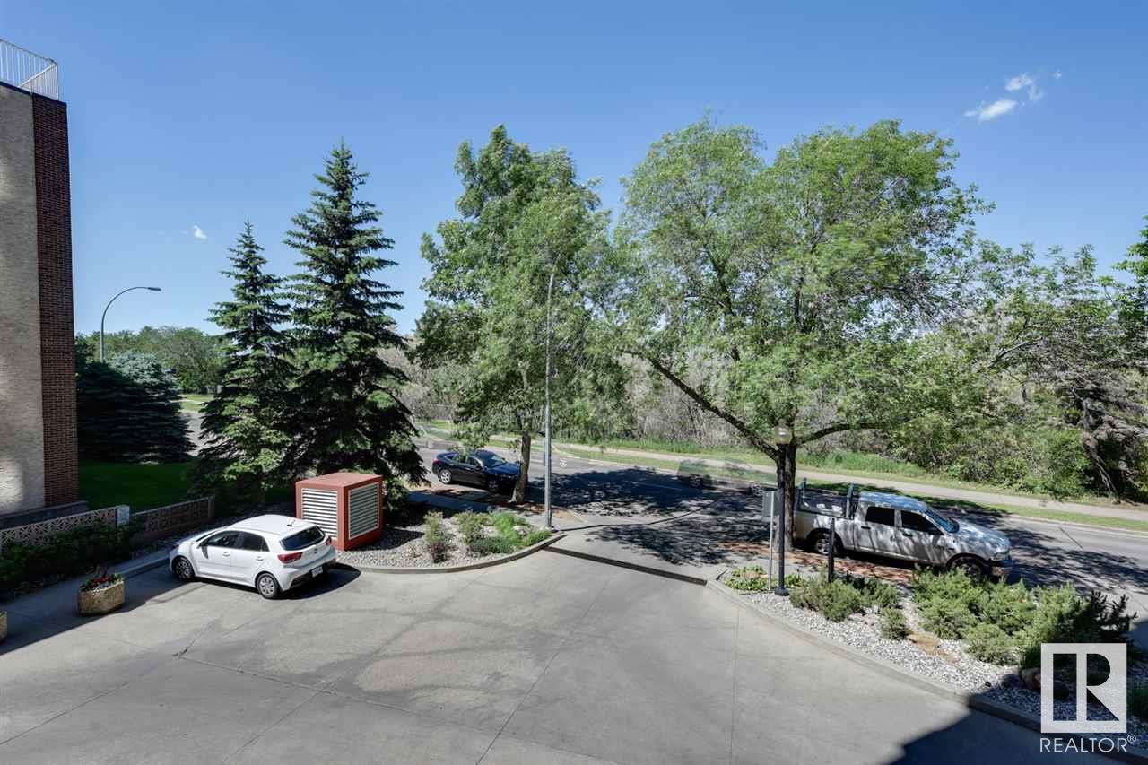 Photo 17 of 202 10649 Saskatchewan Dr Nw, Edmonton AB