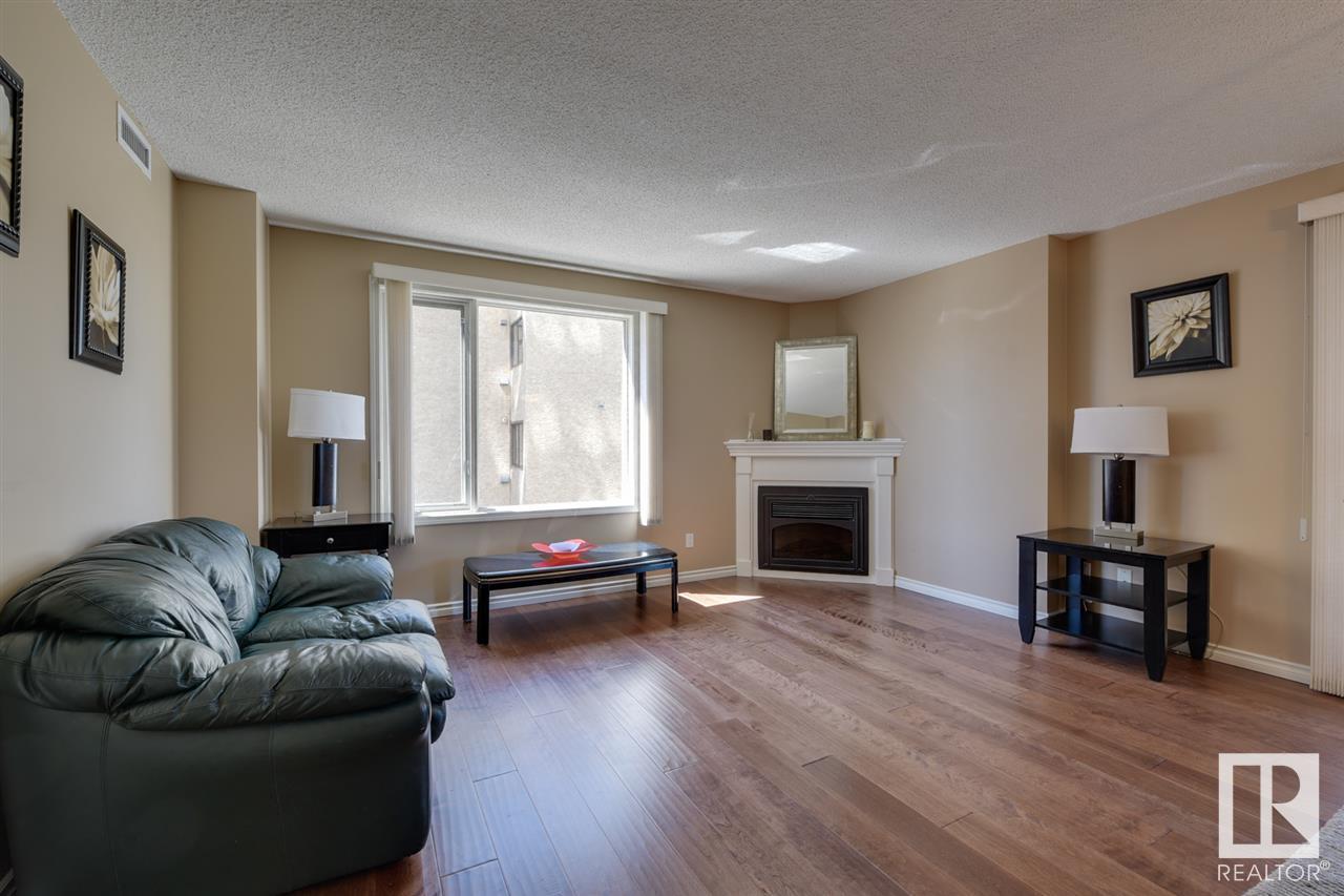 Photo 2 of 202 10649 Saskatchewan Dr Nw, Edmonton AB