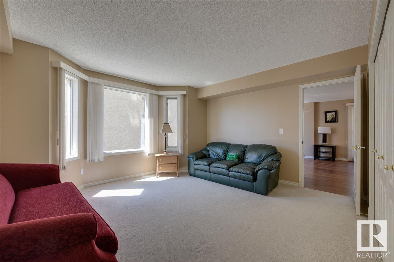Photo 21 of 202 10649 Saskatchewan Dr Nw, Edmonton AB