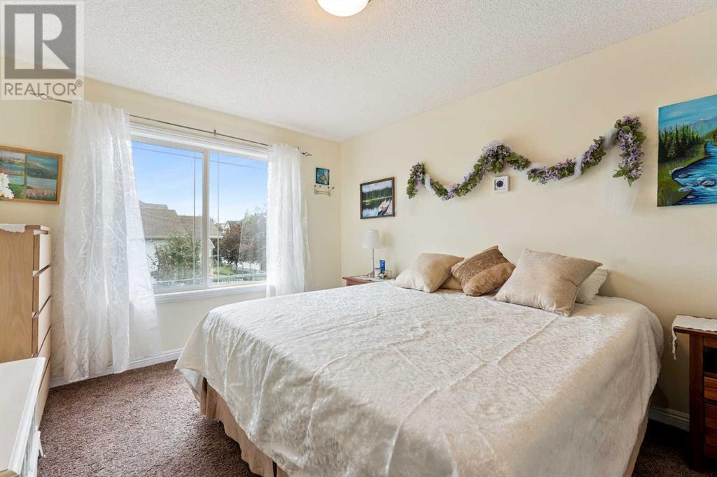 Single Family House 4 Level for Sale in  Prestwick Heath SE McKenzie Towne Calgary 