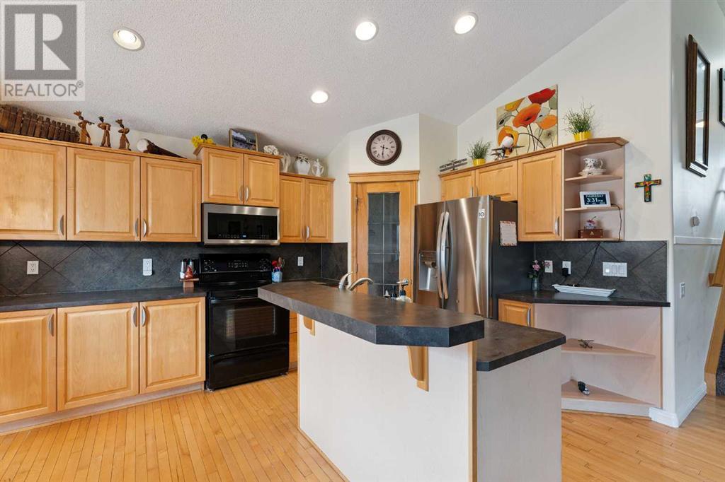 Single Family House 4 Level for Sale in  Prestwick Heath SE McKenzie Towne Calgary 