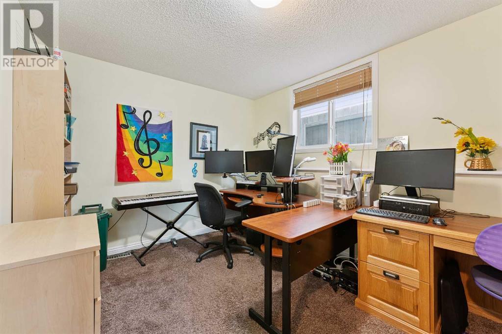 Single Family House 4 Level for Sale in  Prestwick Heath SE McKenzie Towne Calgary 