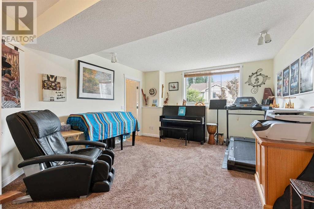 Single Family House 4 Level for Sale in  Prestwick Heath SE McKenzie Towne Calgary 