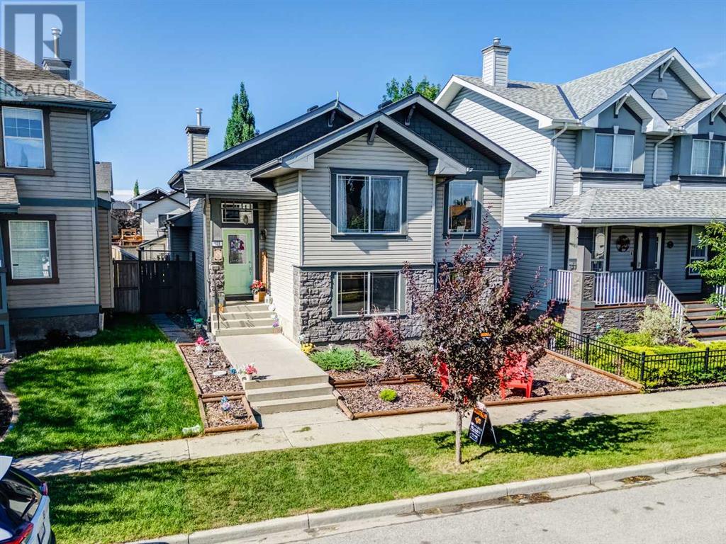 Single Family House 4 Level for Sale in  Prestwick Heath SE McKenzie Towne Calgary 