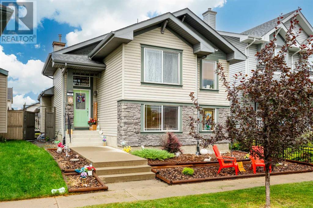 Single Family House 4 Level for Sale in  Prestwick Heath SE McKenzie Towne Calgary 