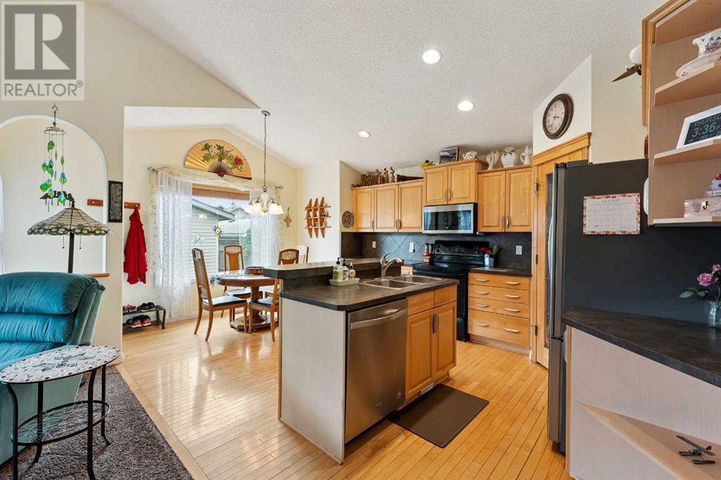 Single Family House 4 Level for Sale in  Prestwick Heath SE McKenzie Towne Calgary 