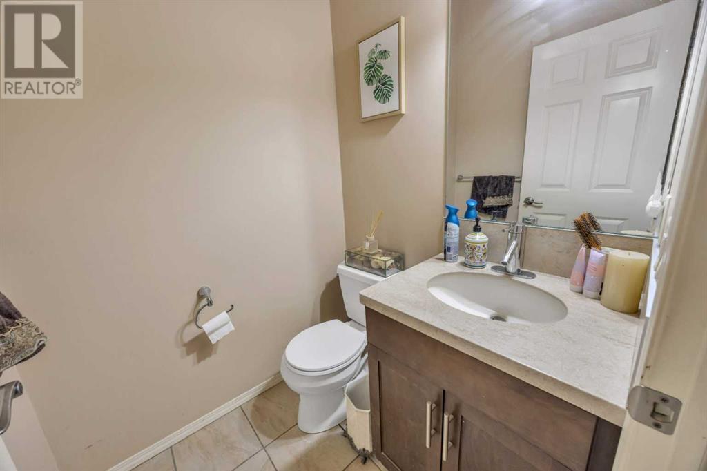 Single Family House for Sale in  Evanspark Circle NW Evanston Calgary 