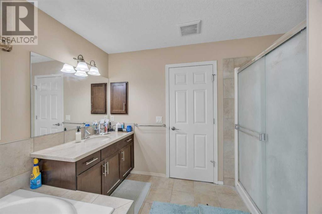 Single Family House for Sale in  Evanspark Circle NW Evanston Calgary 