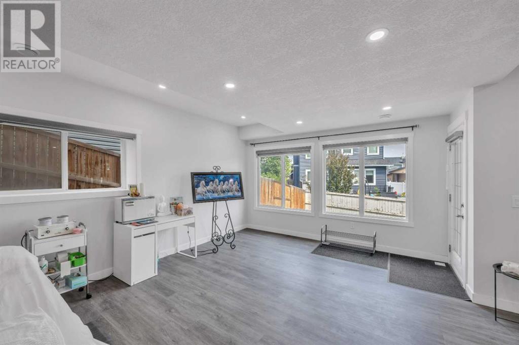 Single Family House for Sale in  Evanspark Circle NW Evanston Calgary 