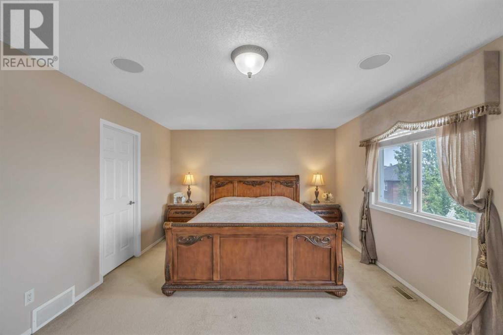 Single Family House for Sale in  Evanspark Circle NW Evanston Calgary 