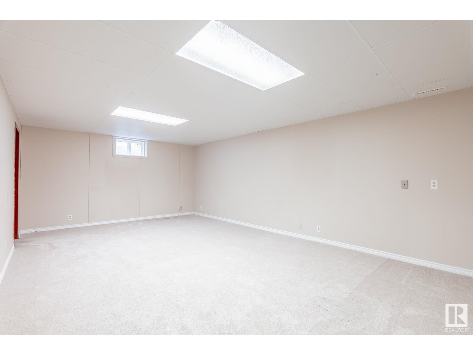 Photo 34 of 8008 129 A Av Nw, Edmonton AB