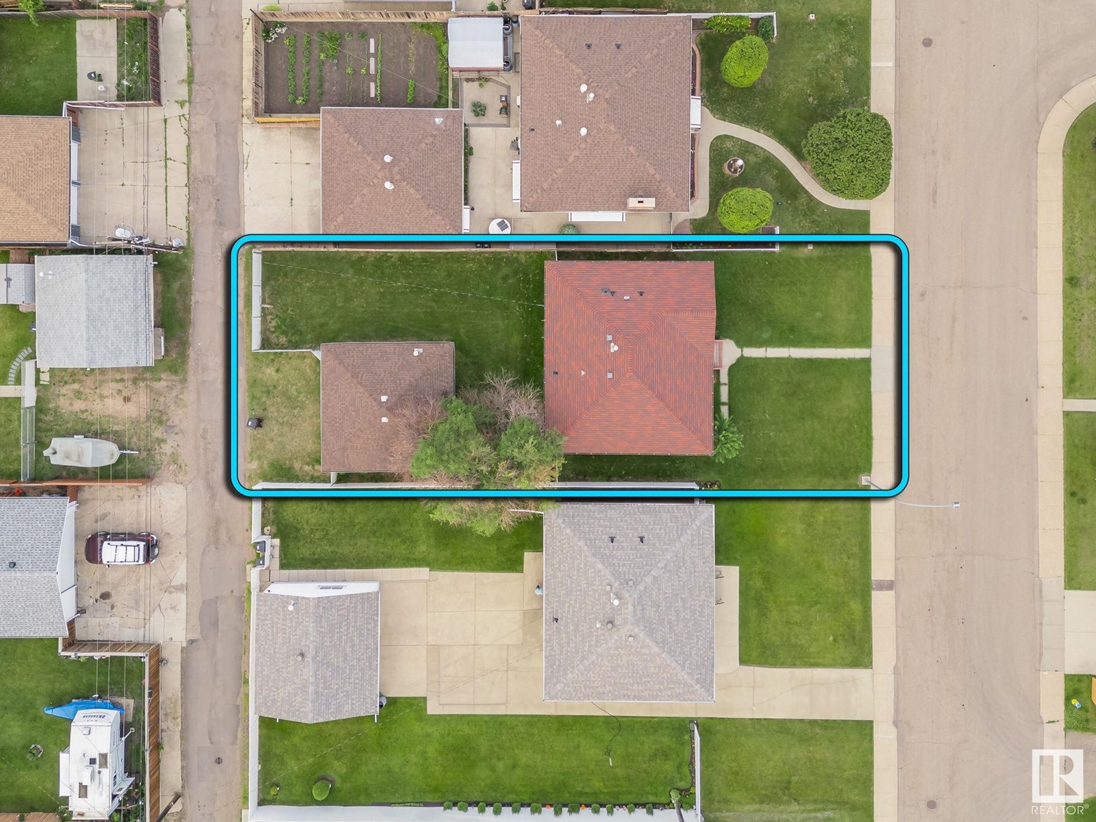 Photo 16 of 8008 129 A Av Nw, Edmonton AB