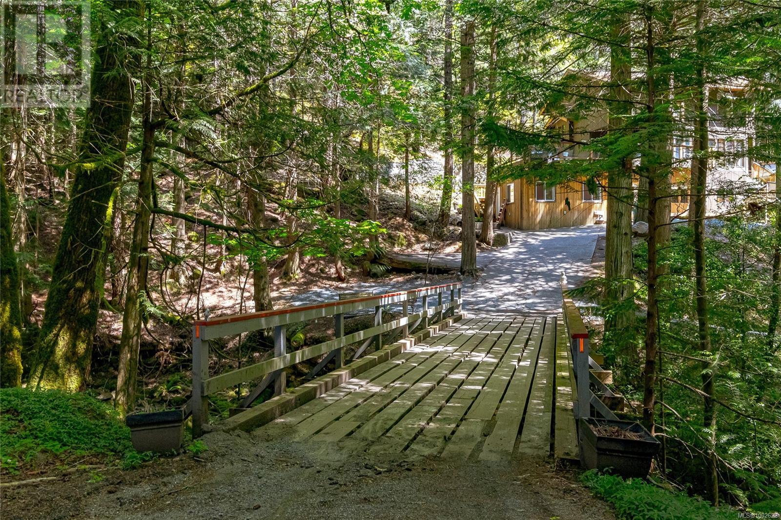 Photo 5 of 1078 Brookview Dr, Metchosin BC