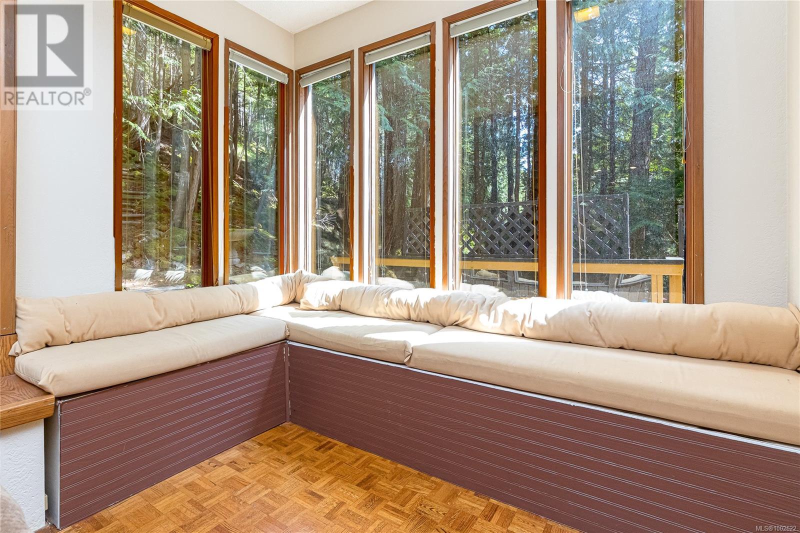Photo 4 of 1078 Brookview Dr, Metchosin BC