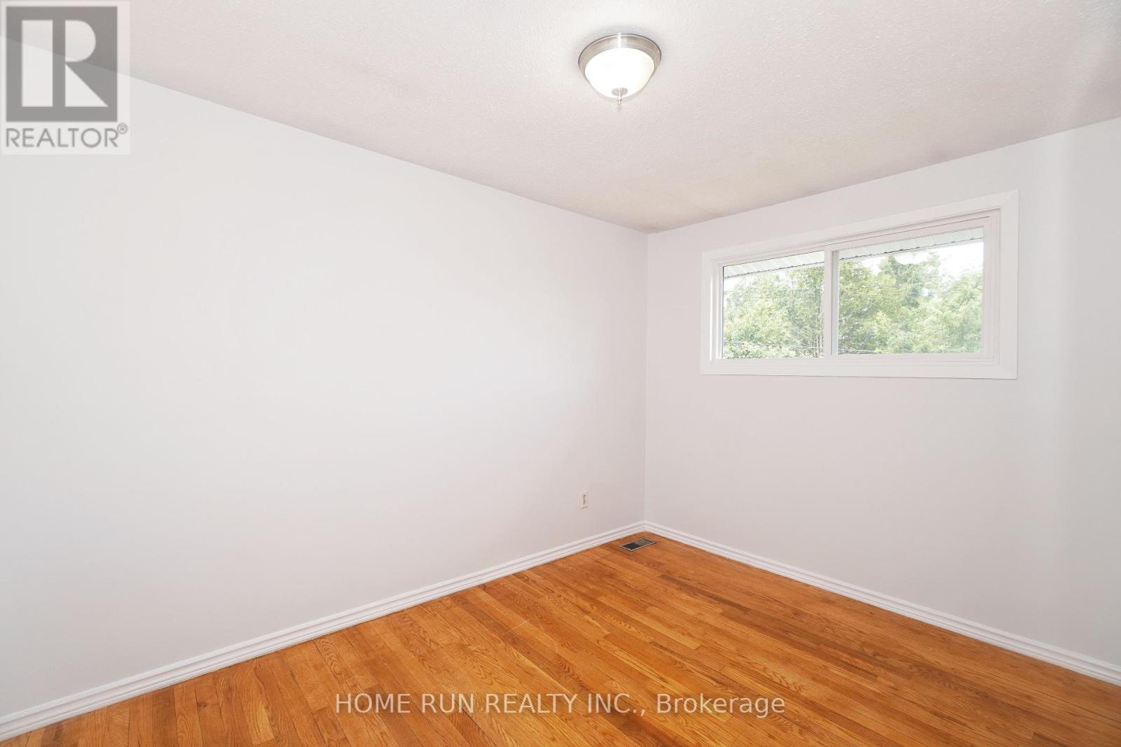 Photo 5 of 1292 Meadowlands Drive E, Ottawa ON