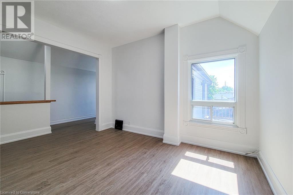 Photo 27 of 114 Tisdale Street N Unit Upper, Hamilton ON