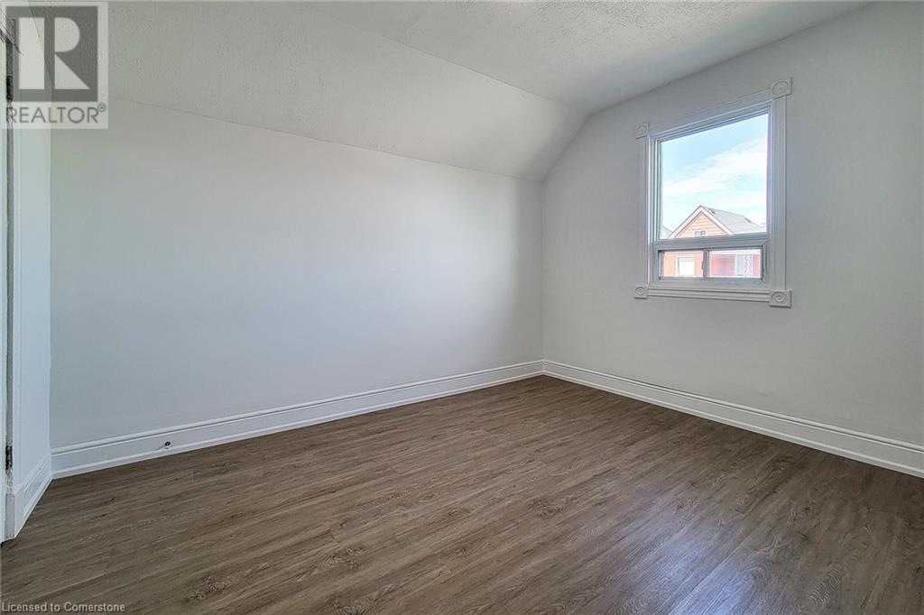 Photo 4 of 114 Tisdale Street N Unit Upper, Hamilton ON